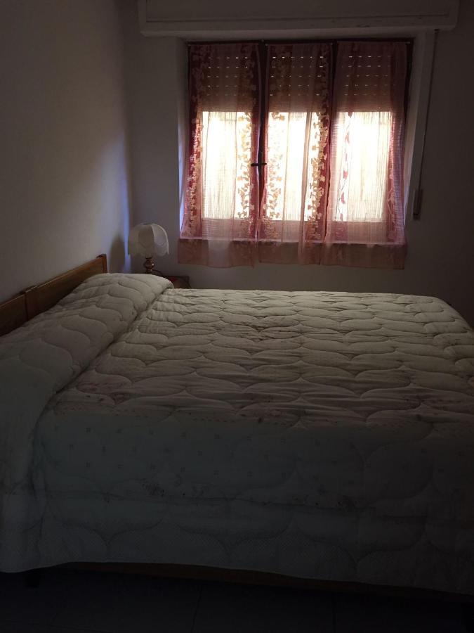 B&B Anna Piscinas Ngoại thất bức ảnh