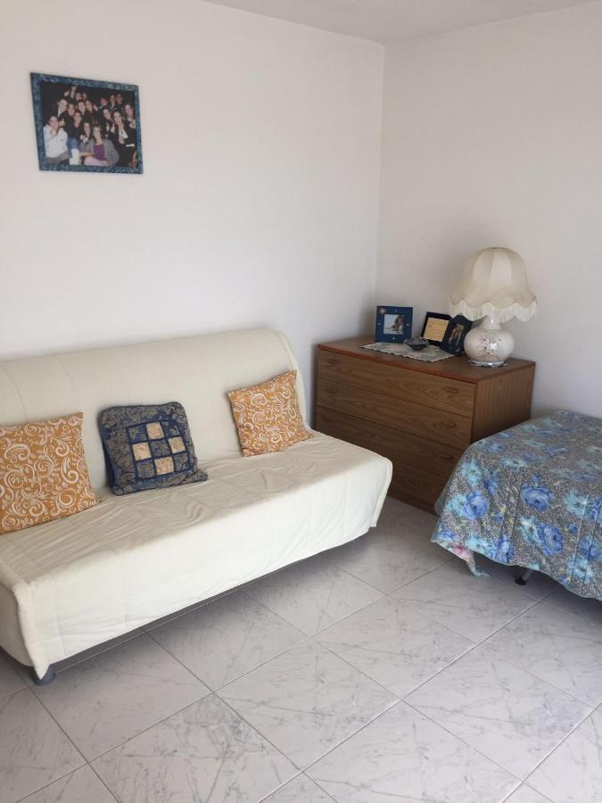 B&B Anna Piscinas Ngoại thất bức ảnh